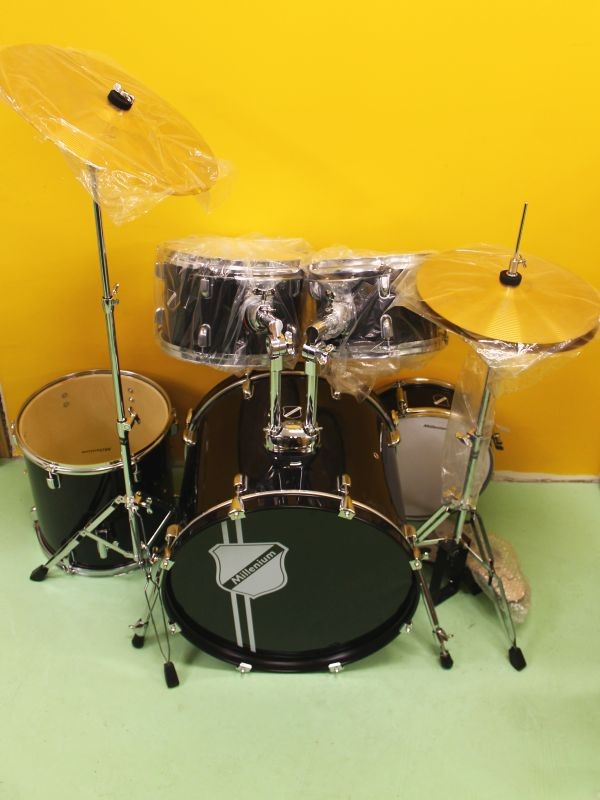 DRUM SET Millenium 20''